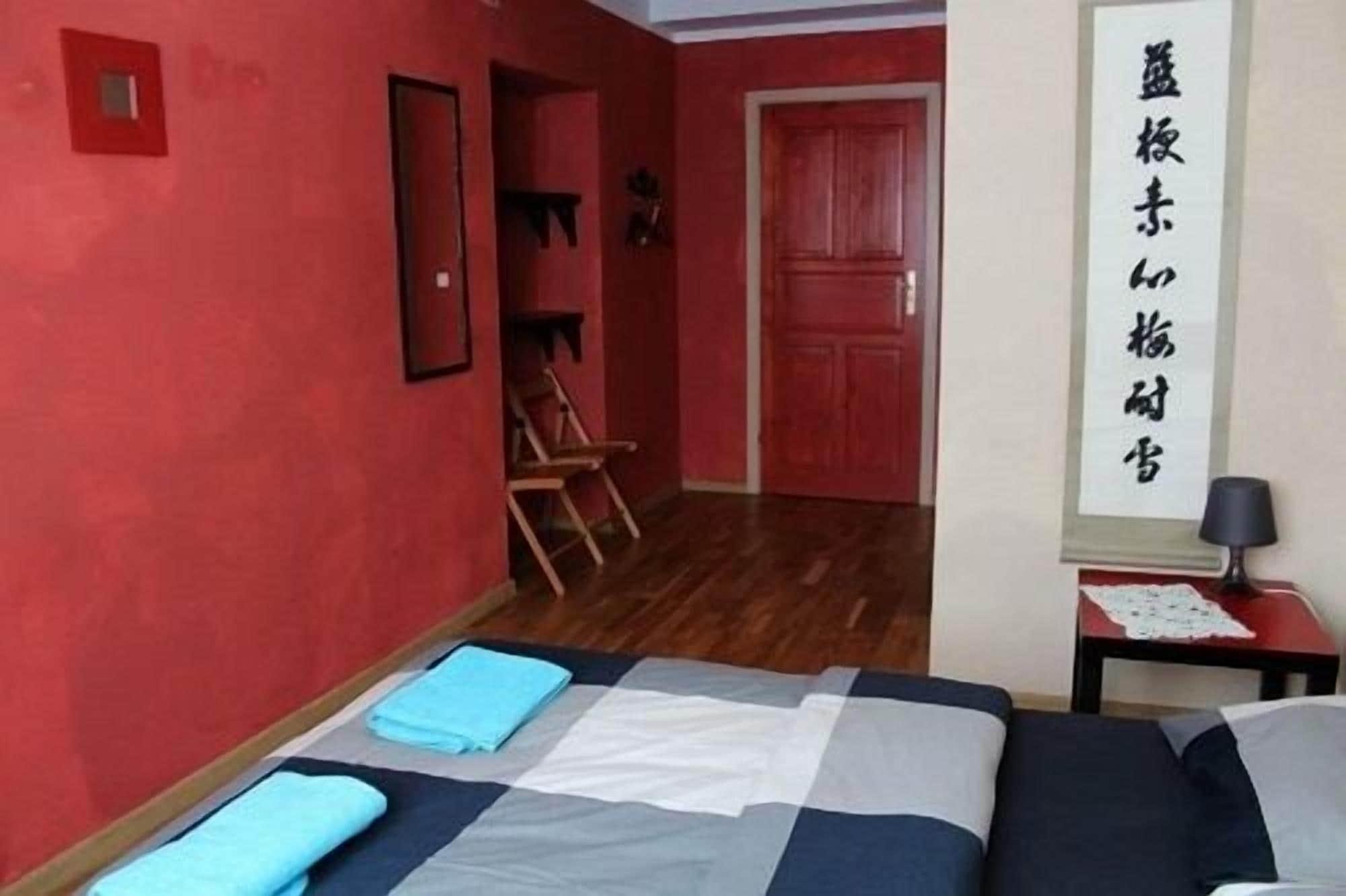 El Hostel Варшава Экстерьер фото